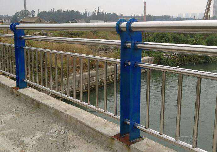 不銹鋼橋梁護欄